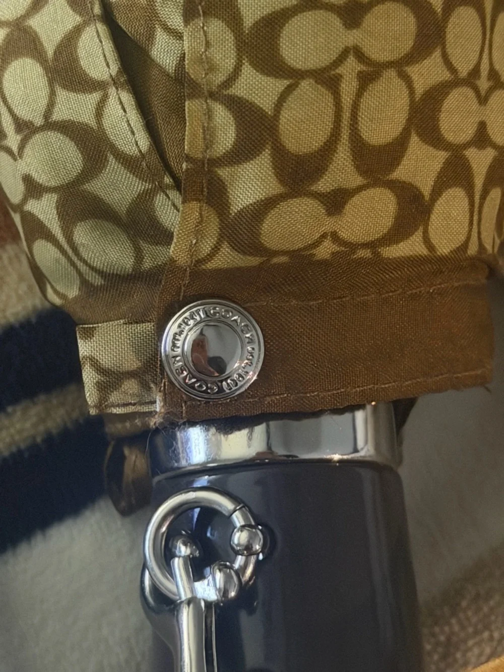 Coach Signature Logo Umbrella Auto Open Compact Sleeve Wrist Strap Designer Rain - Picture 10 of 15